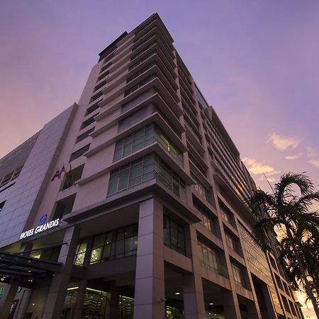 Grandis Hotels And Resorts Kota Kinabalu Exteriör bild