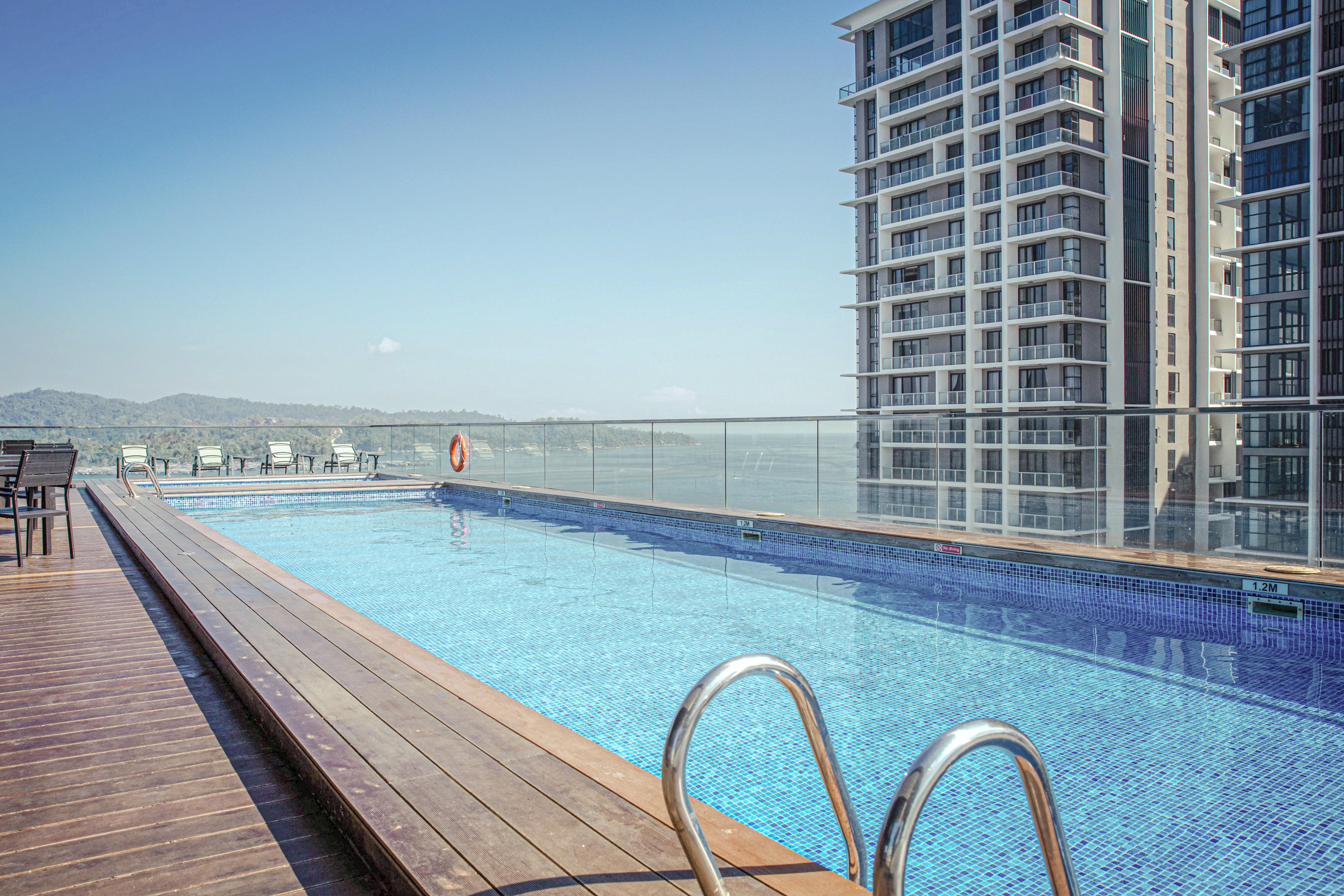 Grandis Hotels And Resorts Kota Kinabalu Exteriör bild