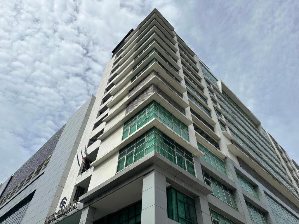 Grandis Hotels And Resorts Kota Kinabalu Exteriör bild