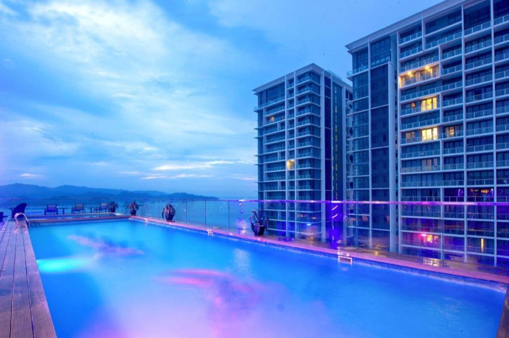 Grandis Hotels And Resorts Kota Kinabalu Exteriör bild