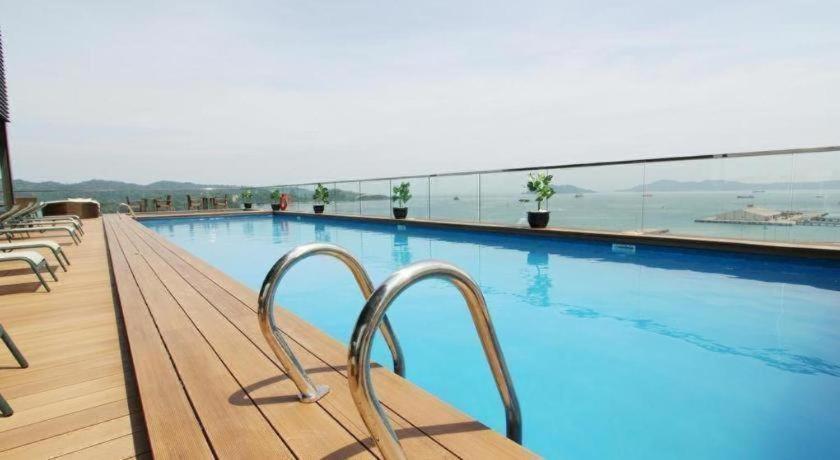 Grandis Hotels And Resorts Kota Kinabalu Exteriör bild