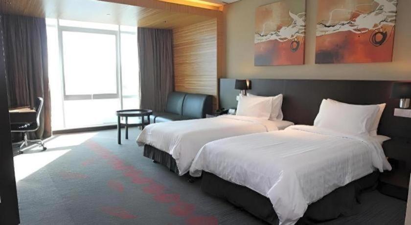 Grandis Hotels And Resorts Kota Kinabalu Exteriör bild