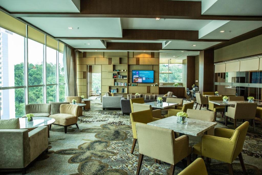 Grandis Hotels And Resorts Kota Kinabalu Exteriör bild